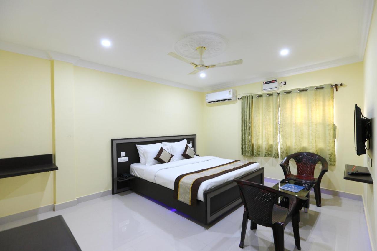 Saibala Lnn Chennai Exterior foto