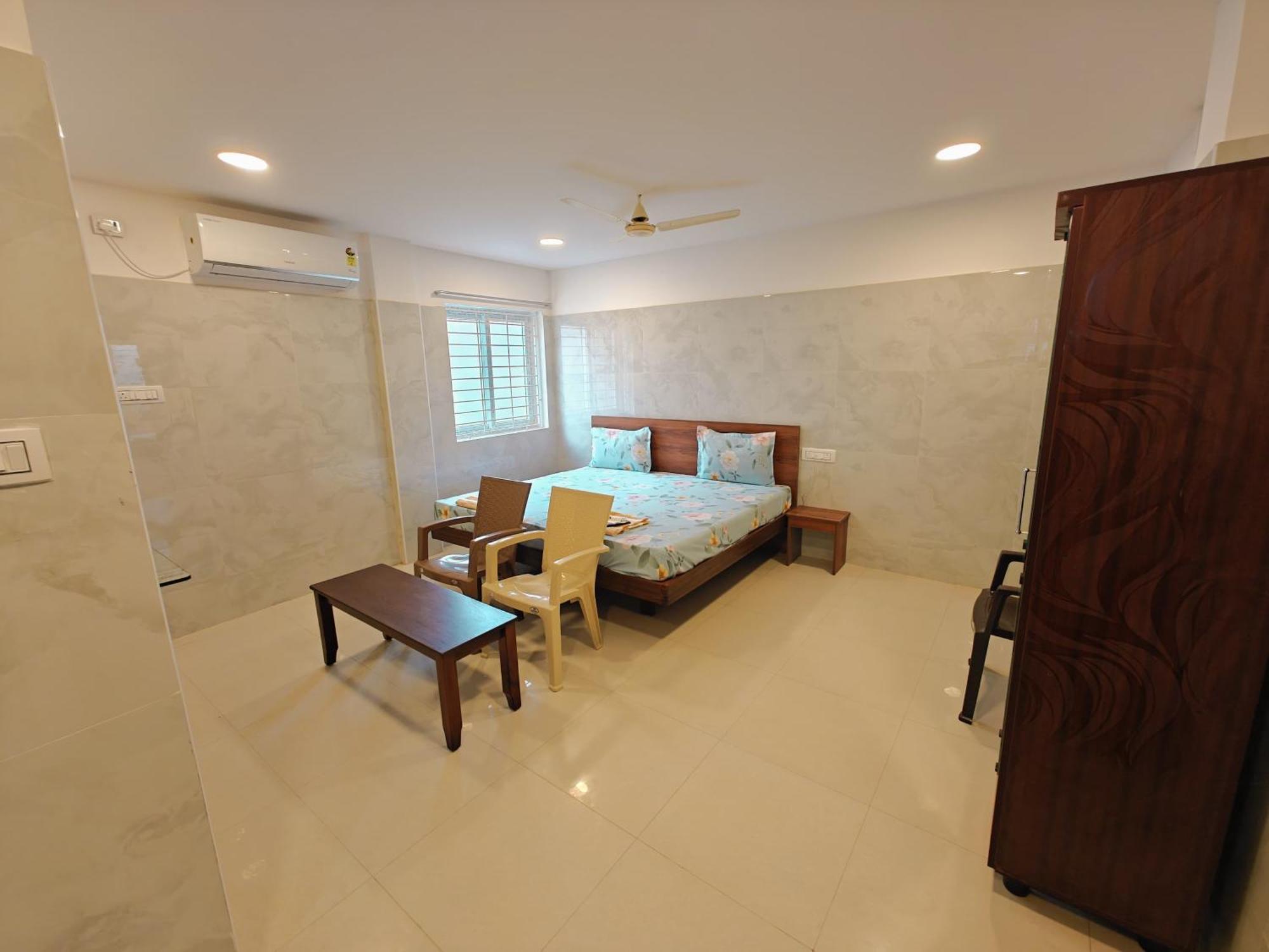 Saibala Lnn Chennai Exterior foto