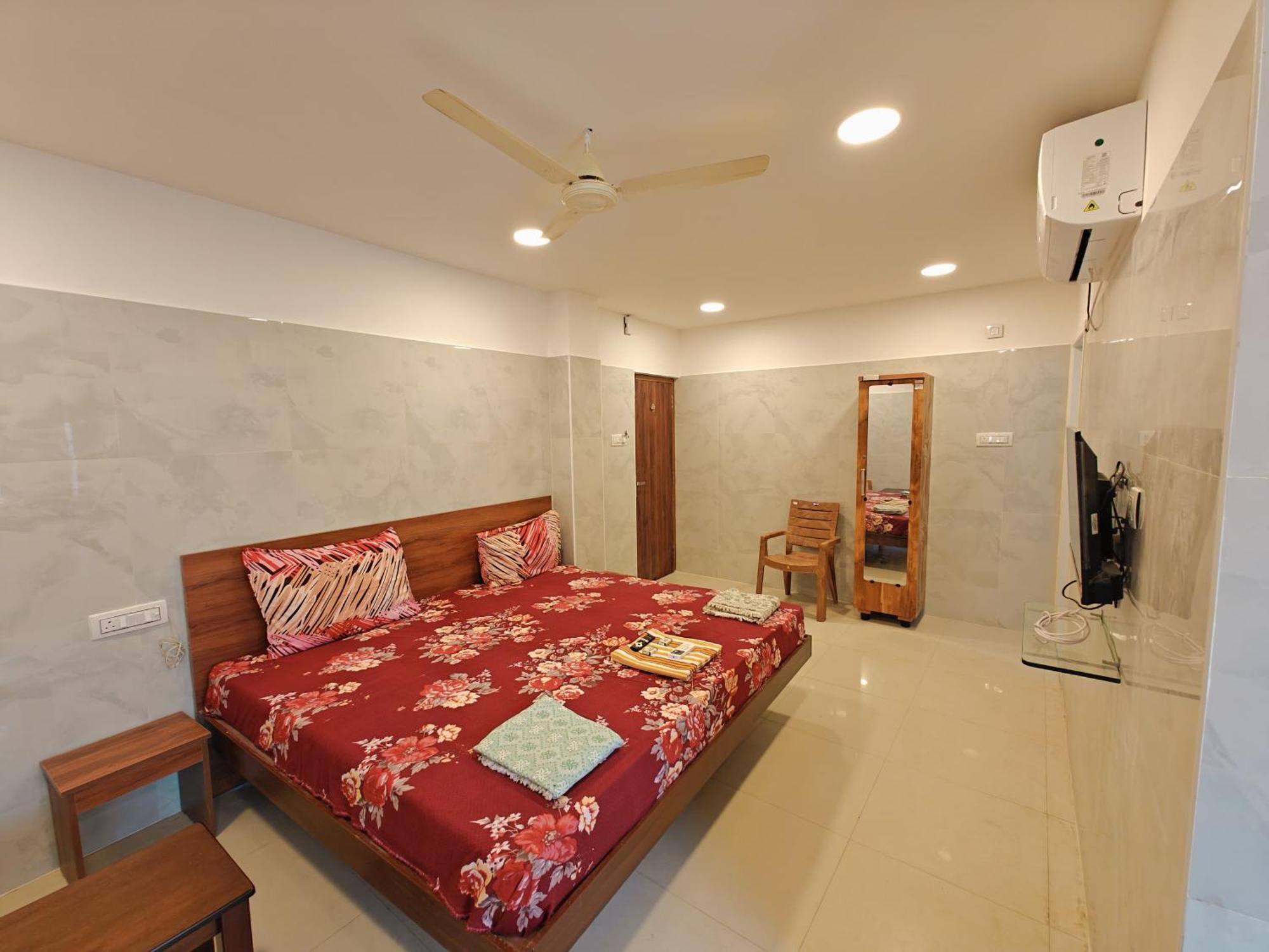 Saibala Lnn Chennai Exterior foto